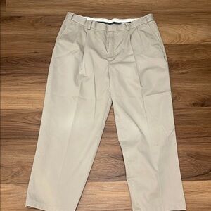 L.L. Bean Men's Hidden Comfort Stretch Waist Pleated Khaki Chinos 38x28